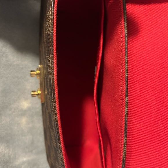 LV crossbody - Picture 9 of 12